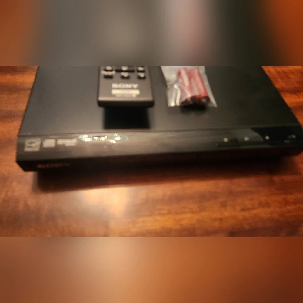 Sony Ultra Slim DVPSR21OP DVD